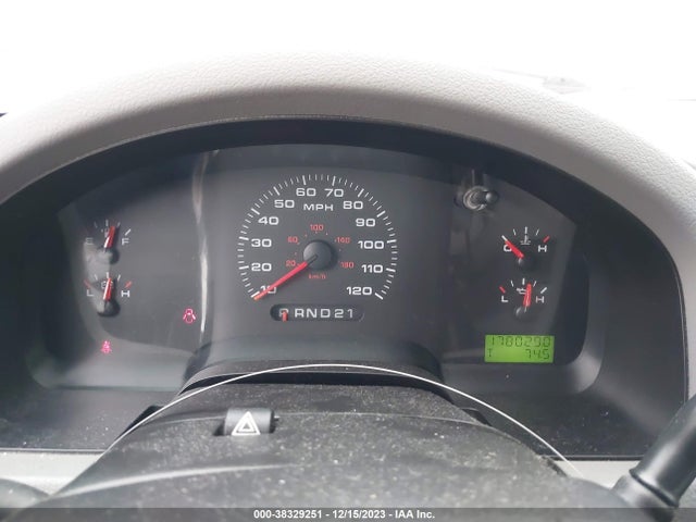 2005 FORD F-150 STX/XLT VIN: 1FTRF02W95KC08574