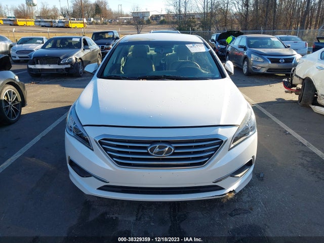 Hyundai SONATA SE 2016 5NPE24AF6GH356377 Image 13