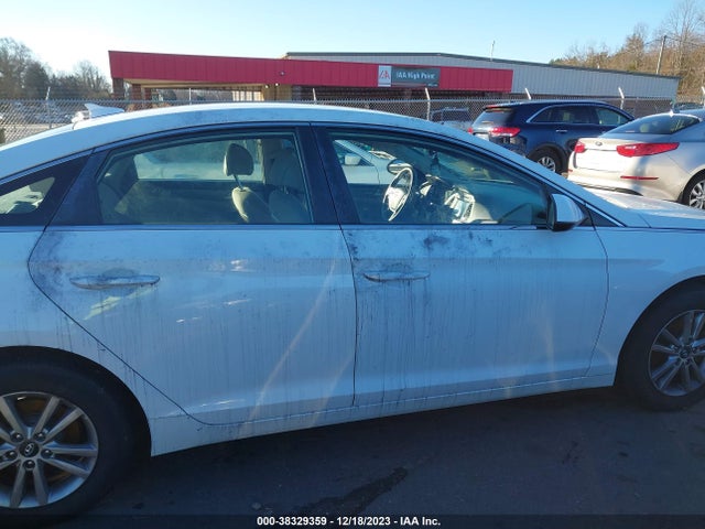 Hyundai SONATA SE 2016 5NPE24AF6GH356377 Image 14
