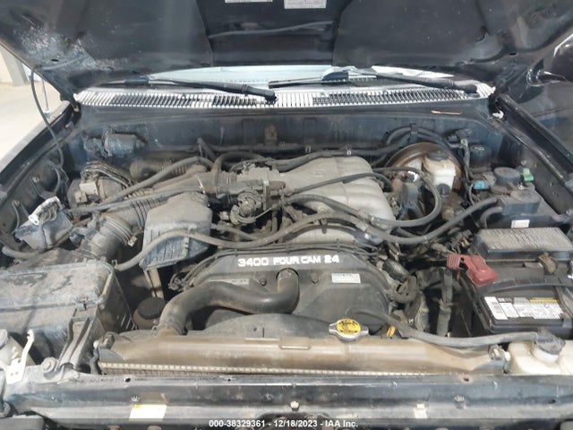 2000 TOYOTA 4RUNNER SR5 V6 VIN: JT3GN86R9Y0157417