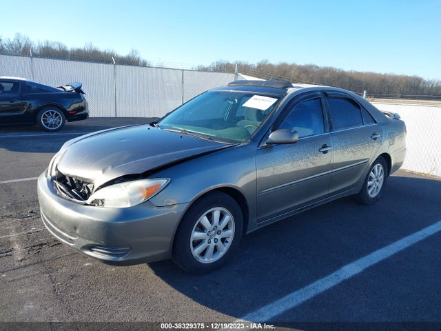2002 TOYOTA CAMRY XLE VIN: 4T1BE32K92U557443
