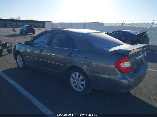 2002 TOYOTA CAMRY XLE VIN: 4T1BE32K92U557443