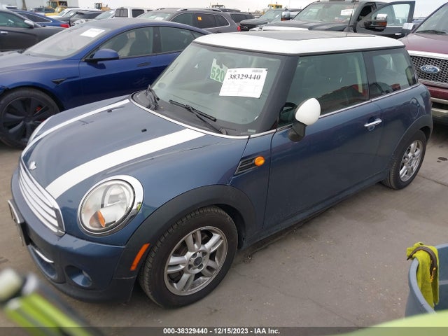 2011 MINI COOPER WMWSU3C55BT252895 Photo 1