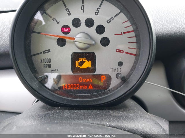 2011 MINI COOPER WMWSU3C55BT252895 Photo 6