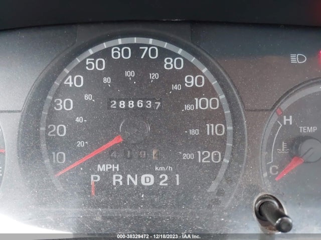 2004 FORD CROWN VICTORIA LX VIN: 2FAFP74W74X126043