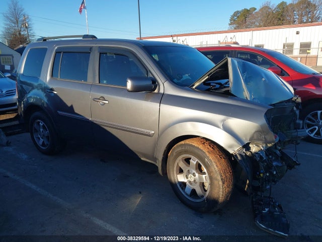 2011 HONDA PILOT TOURING VIN: 5FNYF4H98BB034896