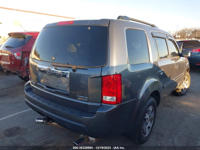 2011 HONDA PILOT TOURING VIN: 5FNYF4H98BB034896