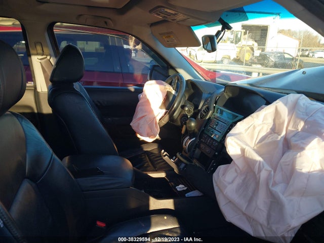 2011 HONDA PILOT TOURING VIN: 5FNYF4H98BB034896