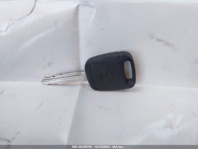 2010 FORD FOCUS S VIN: 1FAHP3EN1AW255359