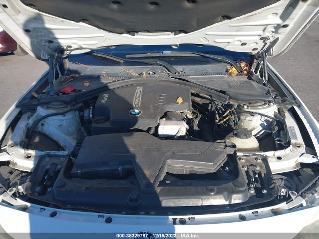 BMW 320i Xdrive 2014 WBA3C3C52EF984377 Image 10