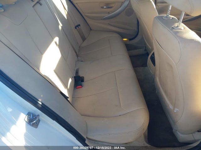 BMW 320i Xdrive 2014 WBA3C3C52EF984377 Image 8