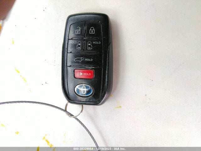2021 TOYOTA SIENNA PLATINUM VIN: 5TDESKFC4MS017884