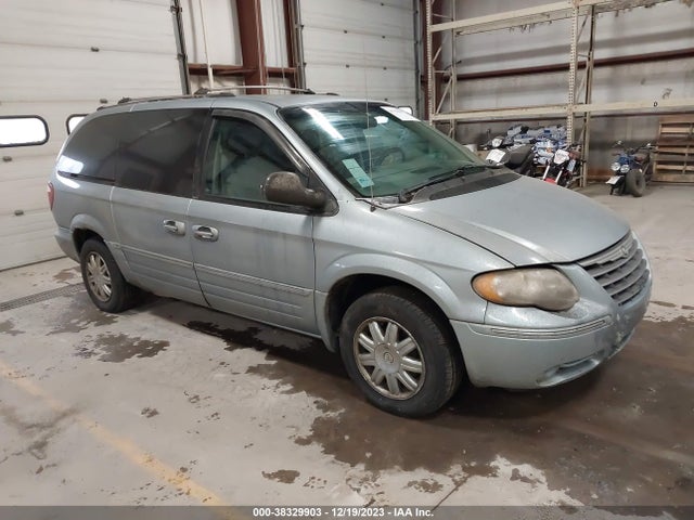 2005 CHRYSLER TOWN & COUNTRY LIMITED VIN: 2C8GP64L55R587535