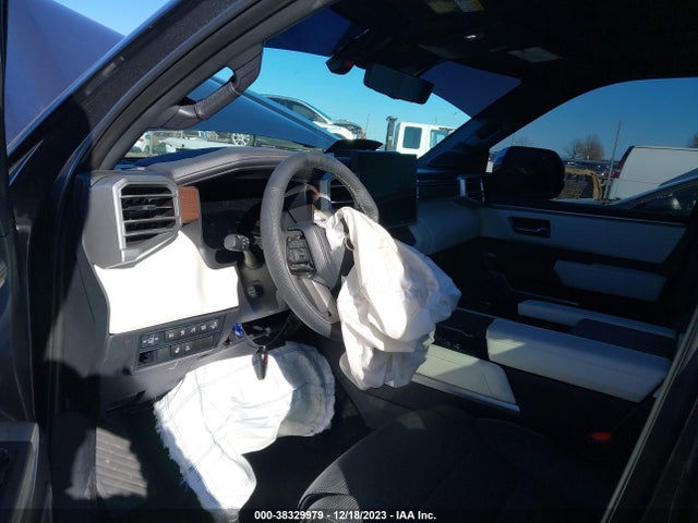 Toyota Sequoia Capstone 2024 7SVAAABA0RX022796 Image 5