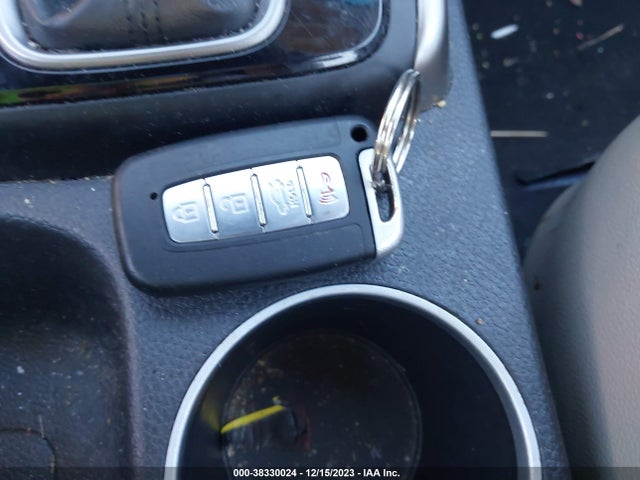 2013 HYUNDAI ELANTRA GT VIN: KMHD35LE4DU040234