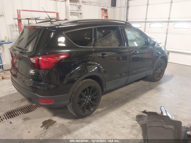 Ford ESCAPE SE 2019 1FMCU9GDXKUA71454 Image 4
