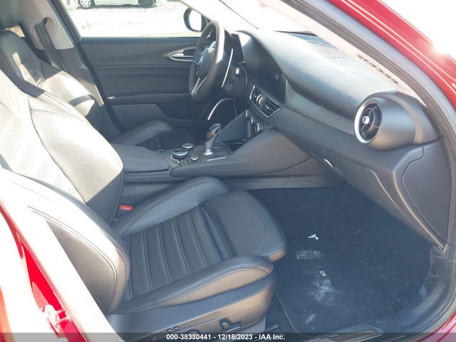 ZARFAECN2H7561451 Alfa Romeo Giulia Ti Rwd