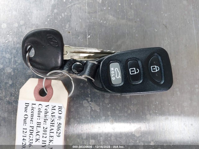 2012 HYUNDAI ELANTRA GLS VIN: 5NPDH4AE6CH147104