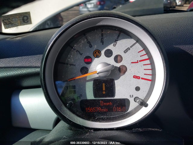 2010 MINI COOPER WMWMF3C50ATZ26551 Photo 6