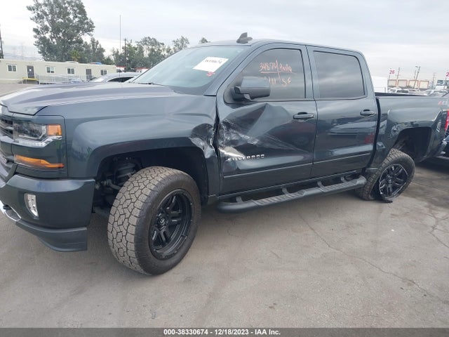 Chevrolet Silverado 1500 2lt 2018 3GCUKREC6JG420121 Image 2
