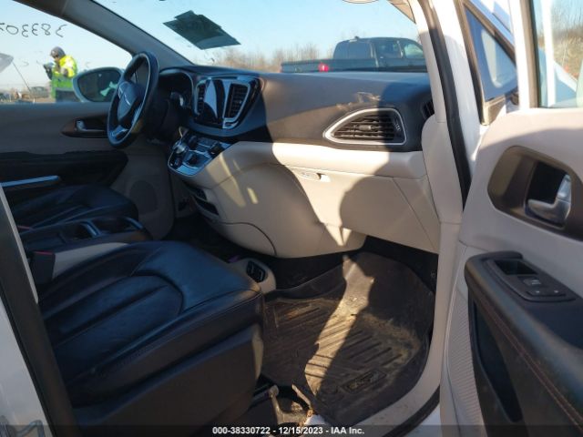 2017 CHRYSLER PACIFICA 2C4RC1BG4HR810067 Photo 4