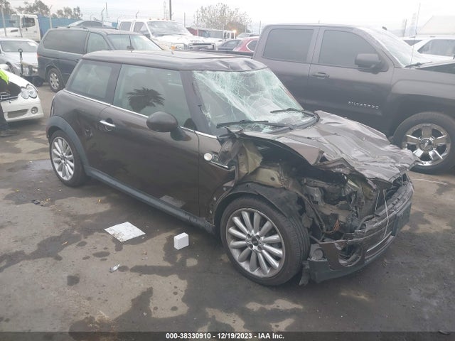 2010 MINI COOPER WMWMF3C51ATZ22895 Photo 0