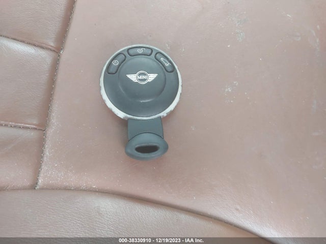 2010 MINI COOPER WMWMF3C51ATZ22895 Photo 10