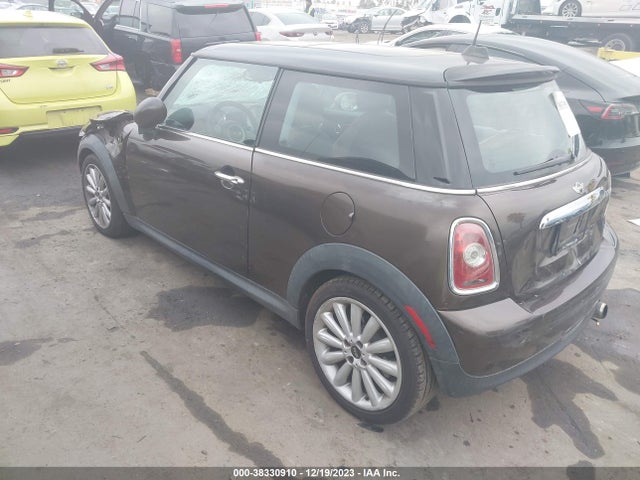 2010 MINI COOPER WMWMF3C51ATZ22895 Photo 2