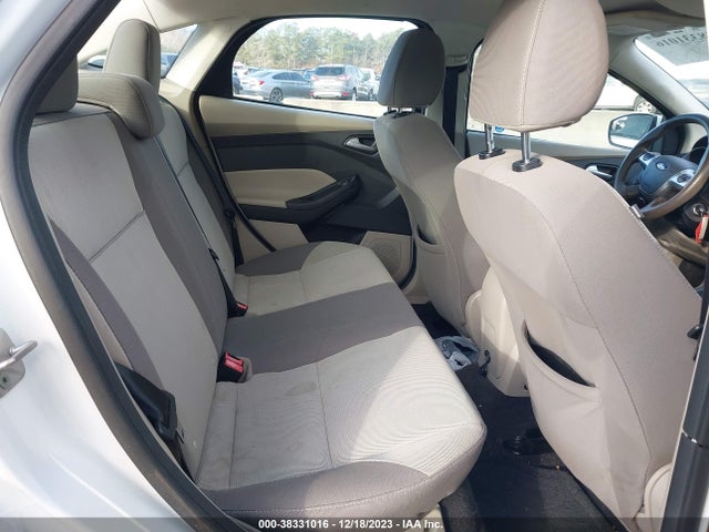 2014 FORD FOCUS SE VIN: 1FADP3F28EL147038