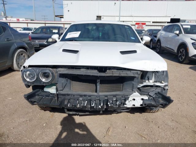 2C3CDZAG5GH309426 Dodge Challenger Sxt
