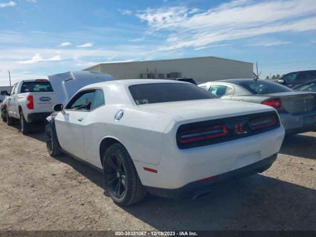 2C3CDZAG5GH309426 Dodge Challenger Sxt