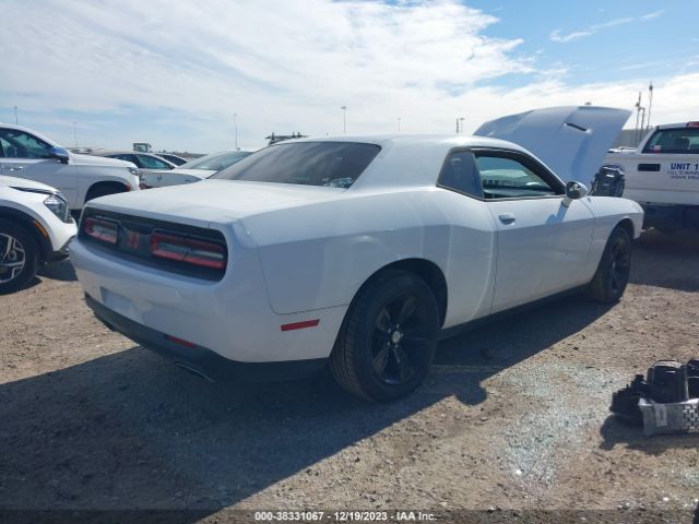 2C3CDZAG5GH309426 Dodge Challenger Sxt