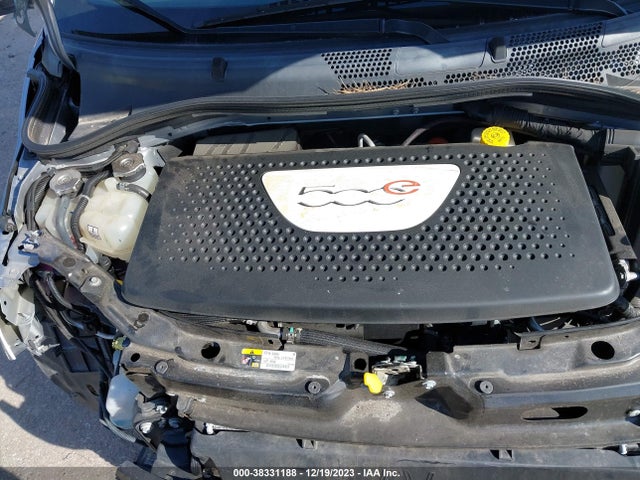 Fiat 500E BATTERY ELECTRIC 2018 3C3CFFGE5JT377559 Image 10