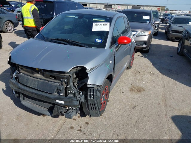 Fiat 500E BATTERY ELECTRIC 2018 3C3CFFGE5JT377559 Image 2