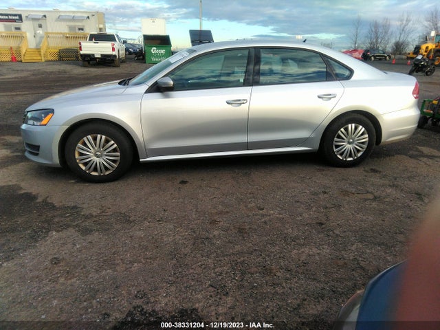 2014 VOLKSWAGEN PASSAT 1.8T S VIN: 1VWAT7A38EC028063