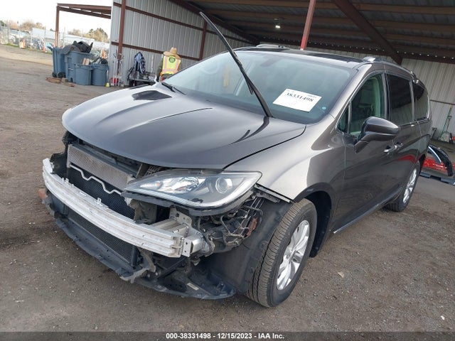 Chrysler Pacifica Touring L 2019 2C4RC1BG7KR613191 Image 2