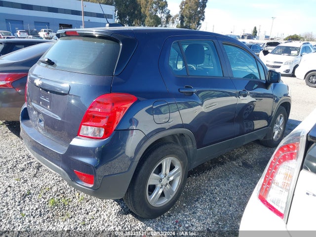 Chevrolet TRAX LS 2019 3GNCJKSB3KL324464 Image 4