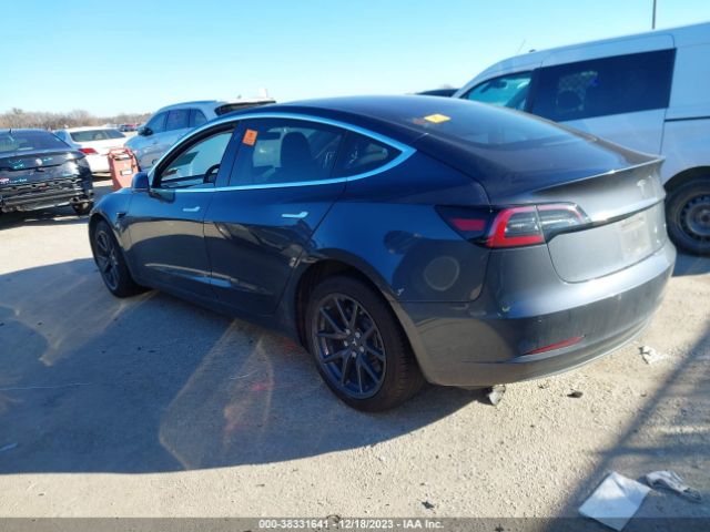 2018 TESLA MODEL 3 5YJ3E1EA2JF036989 Photo 2