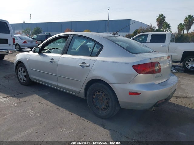 2006 MAZDA MAZDA3 I VIN: JM1BK12F261513618