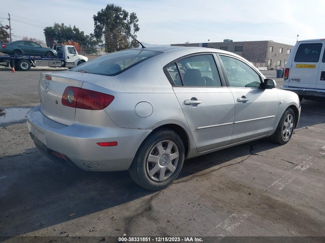 2006 MAZDA MAZDA3 I VIN: JM1BK12F261513618