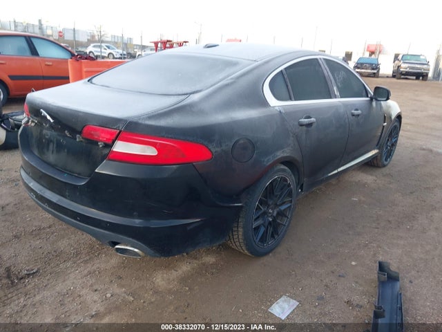2011 JAGUAR XF SAJWA0GB5BLR84540 Photo 3