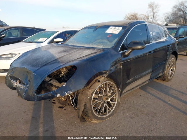 2015 PORSCHE MACAN WP1AB2A55FLB50597 Photo 1