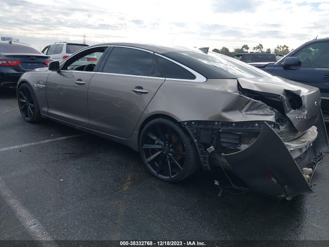 2011 JAGUAR XJ SAJWA2GB4BLV09456 Photo 2