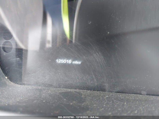 2011 JAGUAR XJ SAJWA2GB4BLV09456 Photo 6