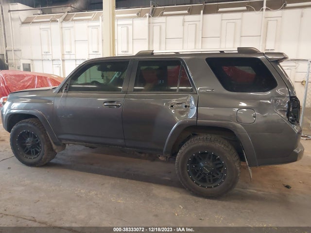 Toyota 4RUNNER SR5 2021 JTEMU5JR2M5901990 Image 14