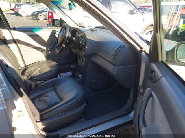 2001 SAAB 9-3 YS3DD58H912001823 Photo 4