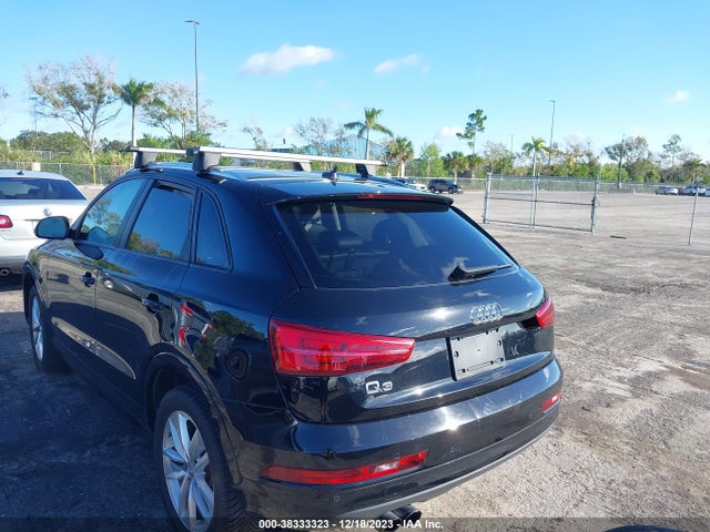 WA1BCCFS6HR016585 Audi Q3 2.0t Premium