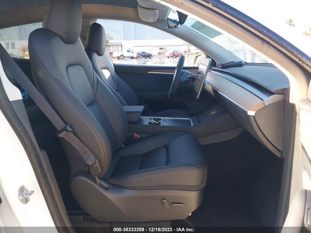 2023 TESLA MODEL Y 7SAYGDEE2PF812117 Photo 4