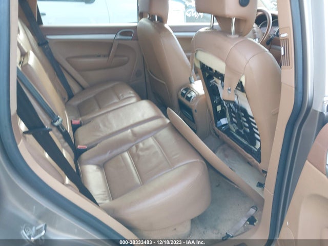 2004 PORSCHE CAYENNE WP1AB29P44LA63132 Photo 7