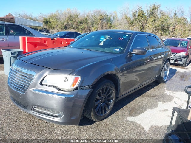 Chrysler 300 2014 2C3CCAAG5EH119059 Image 2